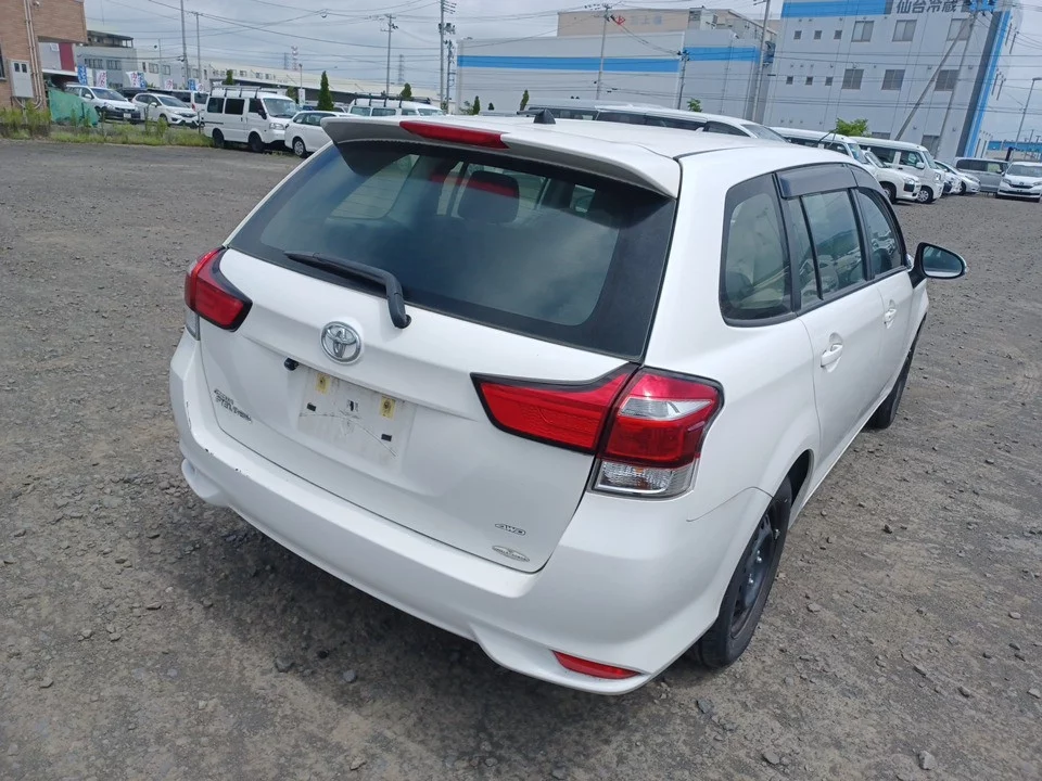 Toyota Corolla Fielder NZE164G 2021